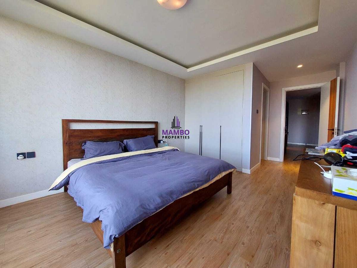 Serviced 2 Bed Apartment with En Suite at Brookside Drive - 9