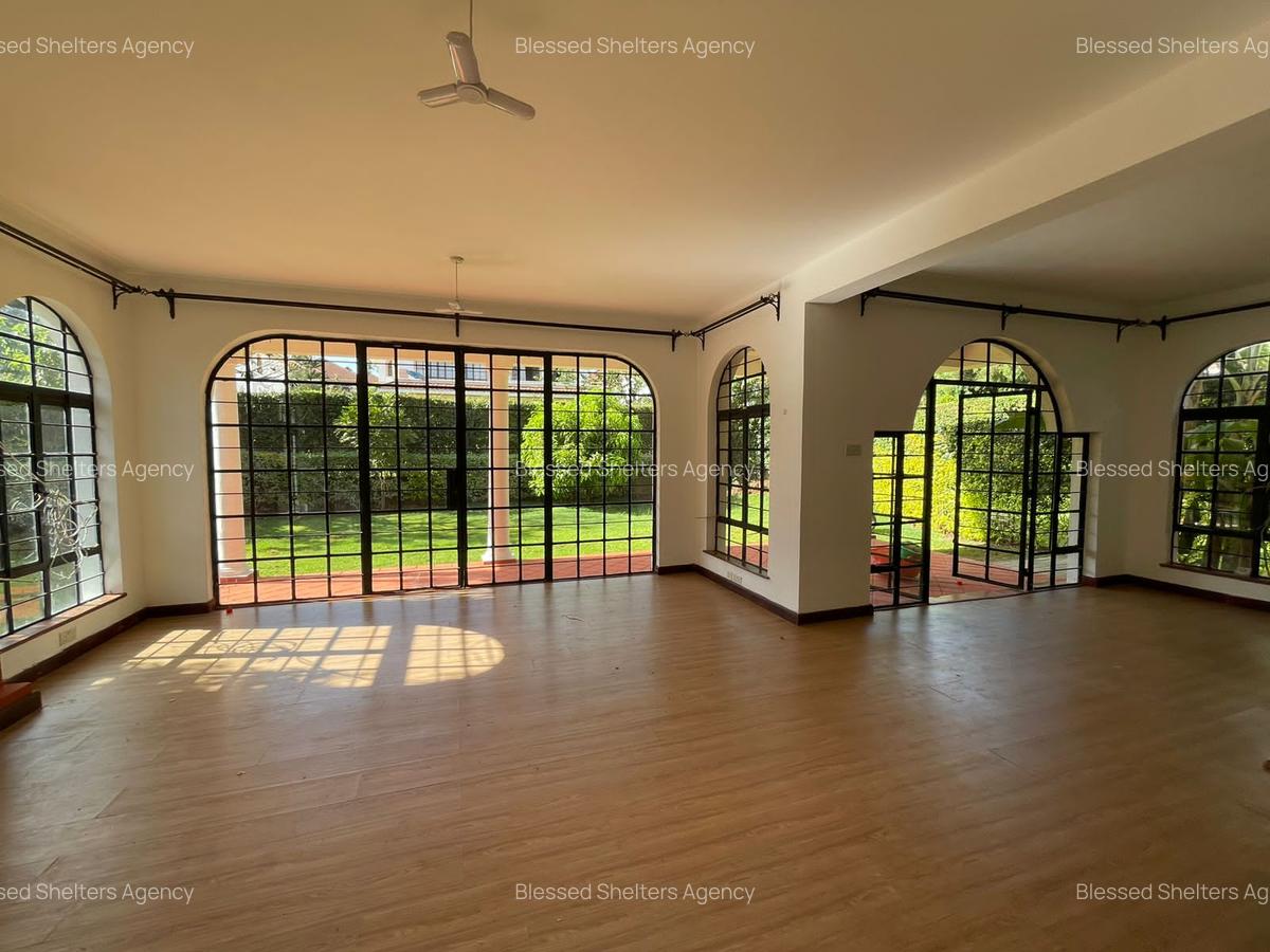 4 Bed Villa with En Suite in Kiambu Road - 8