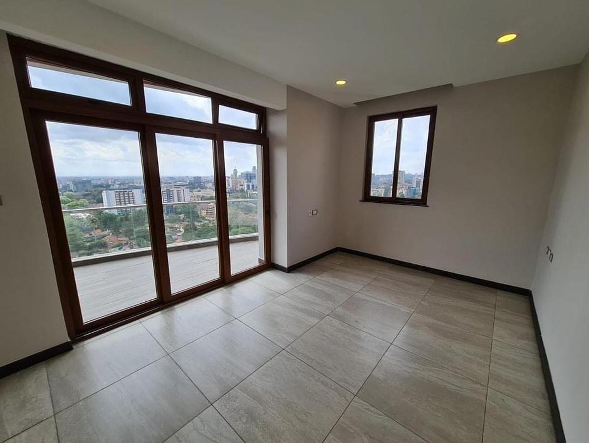 3 Bed Apartment with En Suite in Westlands Area - 9