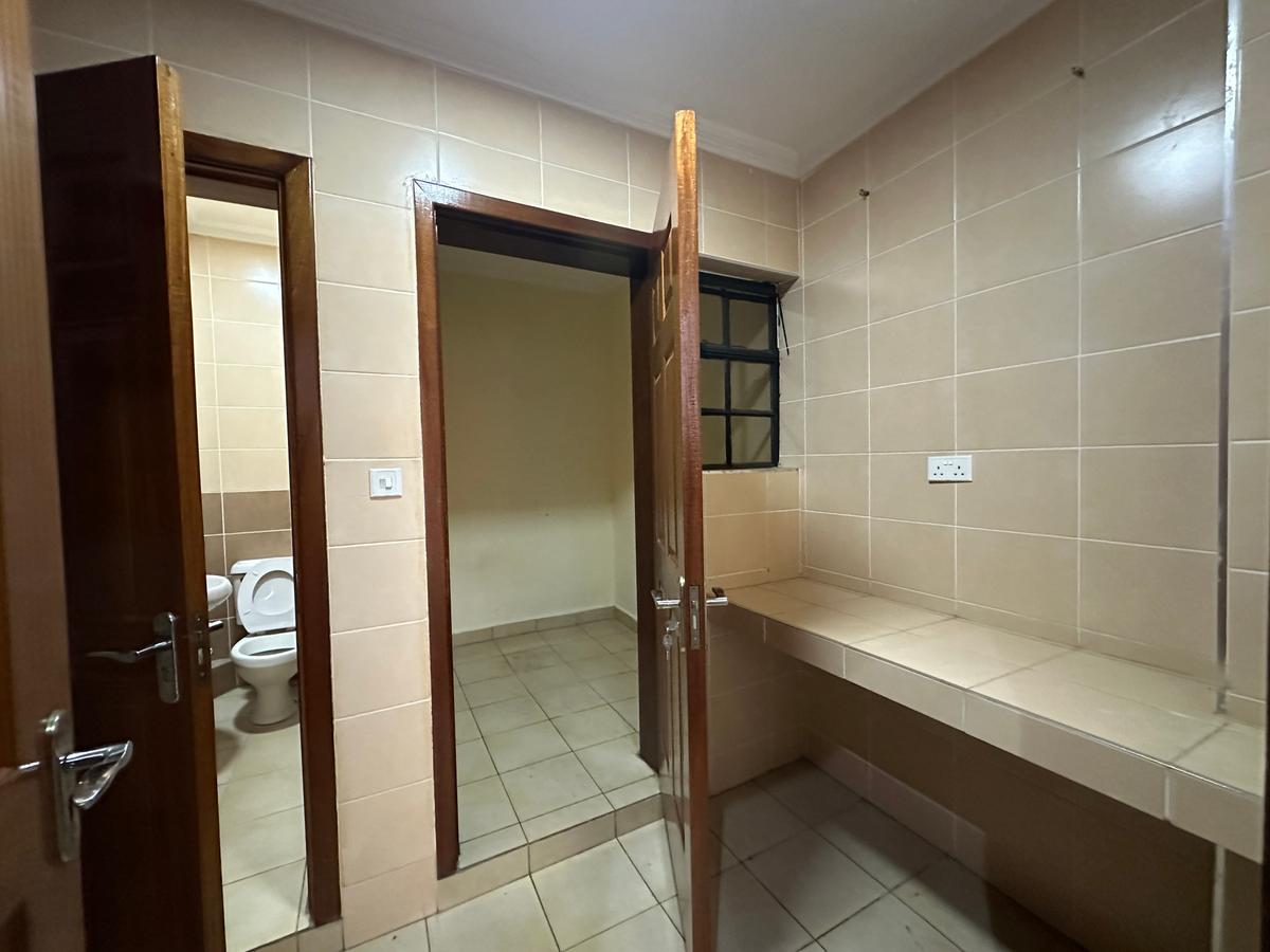 Serviced 2 Bed Apartment with En Suite in Westlands Area - 15