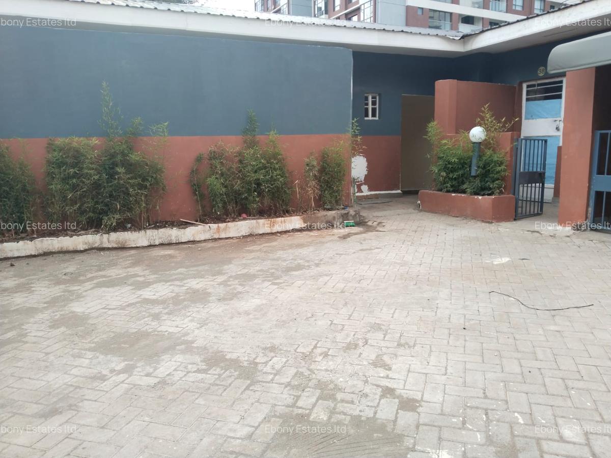 Bedsitter in Lavington - 1