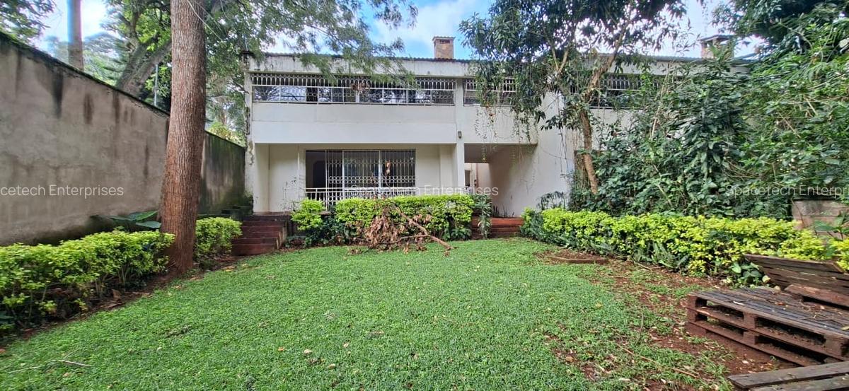 4 Bed Townhouse with En Suite in Spring Valley - 1