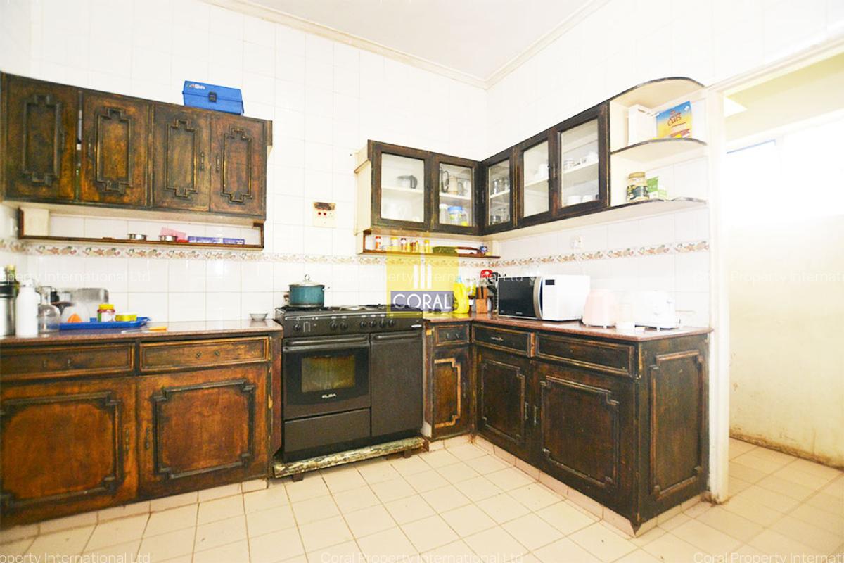 5 Bed House in Riverside - 7