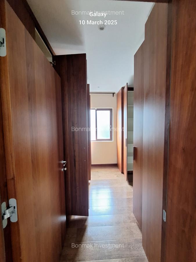 4 Bed Townhouse with En Suite at Convent Drive - 17