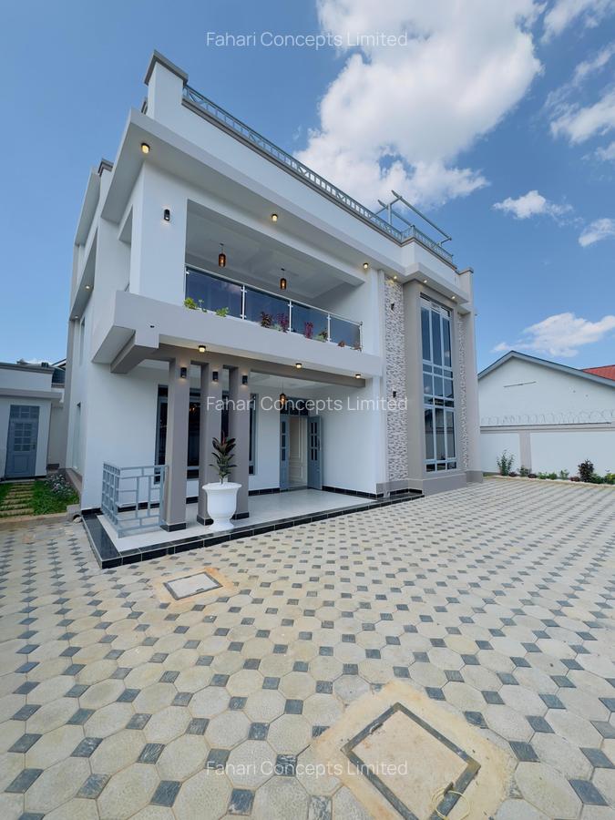 5 Bed Villa with En Suite at Mugutha - 1