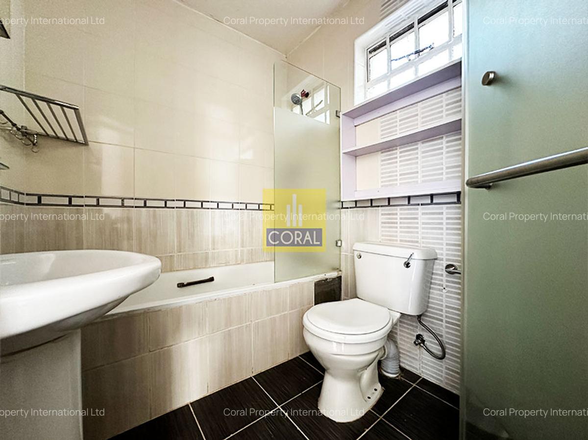 4 Bed Apartment with En Suite in Kilimani - 17