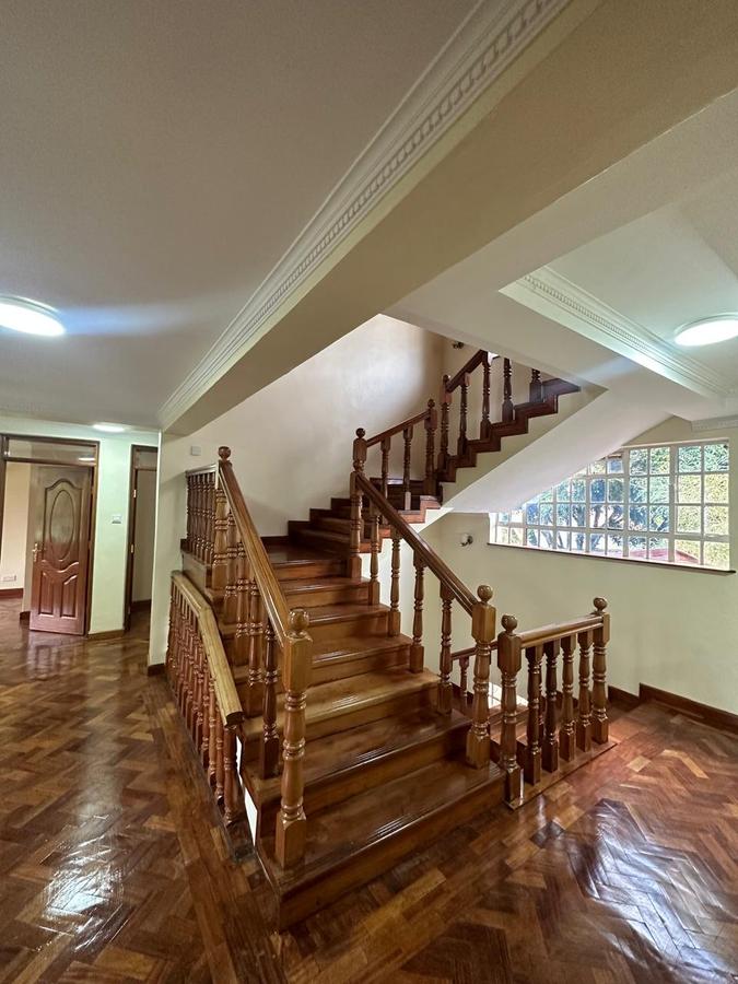 5 Bed Townhouse with En Suite in Lavington - 5
