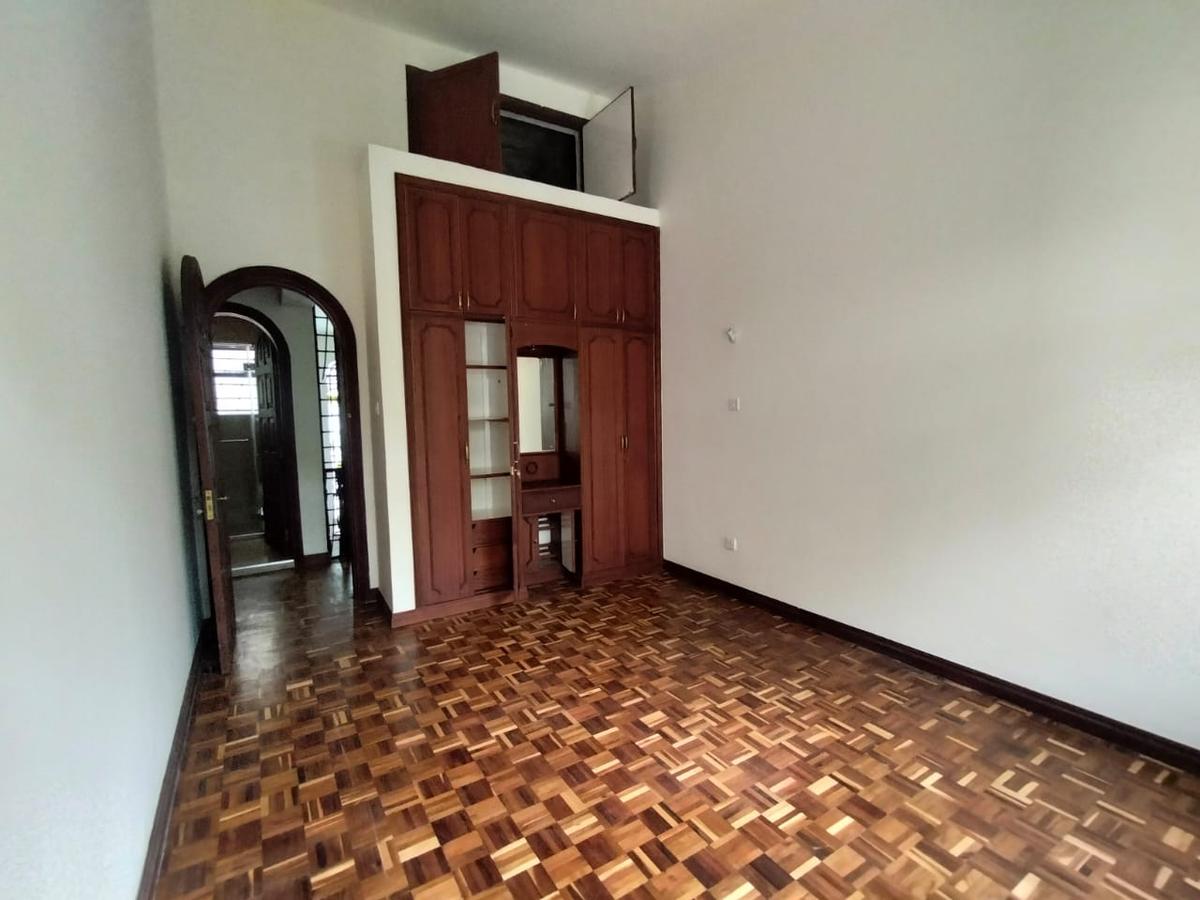 5 Bed Townhouse with En Suite in Westlands Area - 4