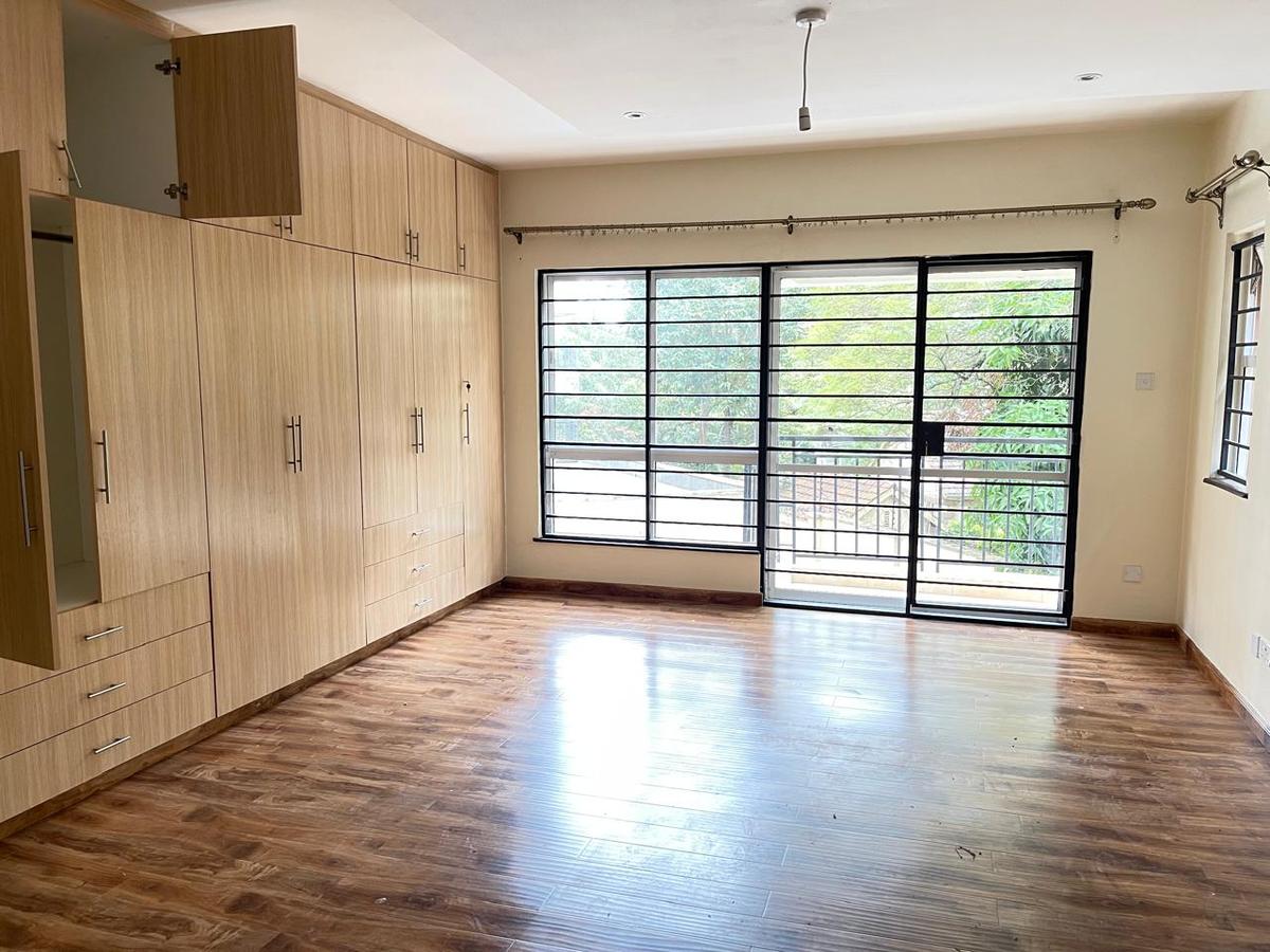 3 Bed Apartment with En Suite in Kilimani - 12