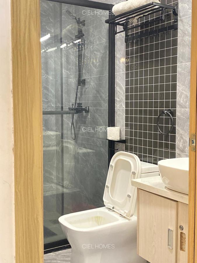 Furnished 3 Bed Apartment with En Suite at Wood Avenue - 15