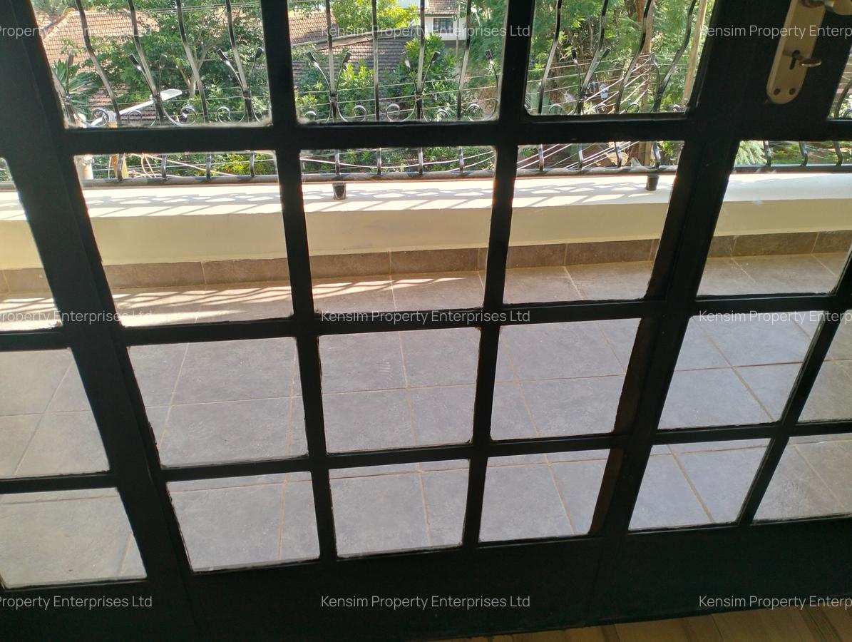 2 Bed Apartment with En Suite in Westlands Area - 18