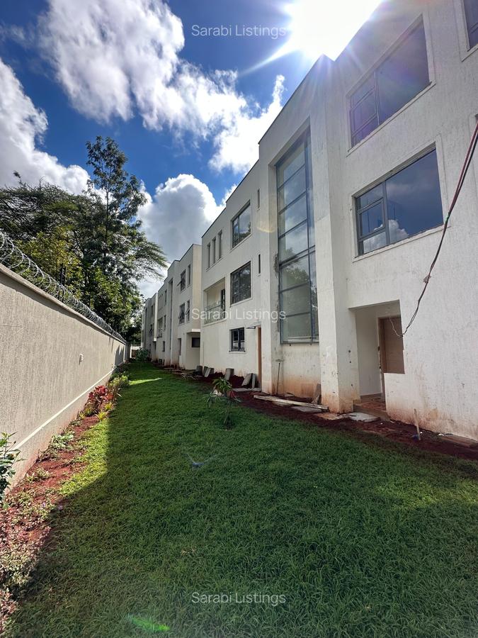 6 Bed Townhouse with En Suite in Lavington - 7