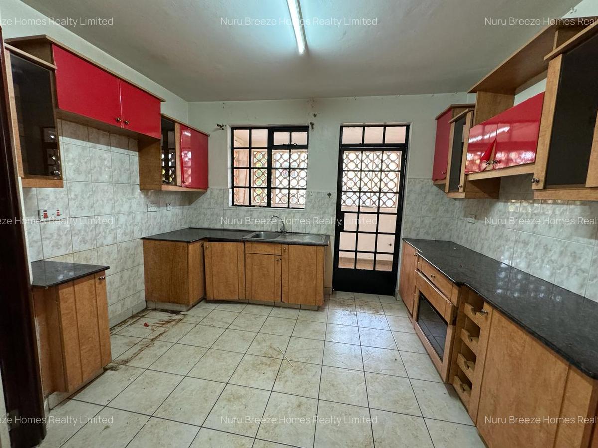 3 Bed Apartment with En Suite in Kileleshwa - 3