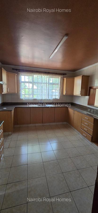 4 Bed Townhouse with En Suite at Lavington Green - 13
