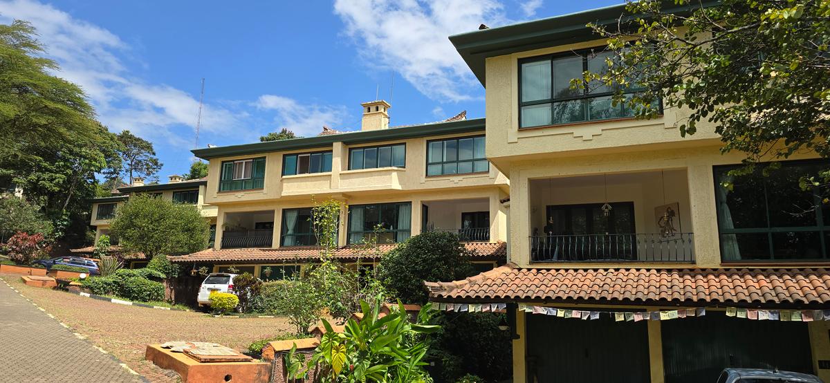 4 Bed Townhouse with En Suite at Kyuna Villas - 2
