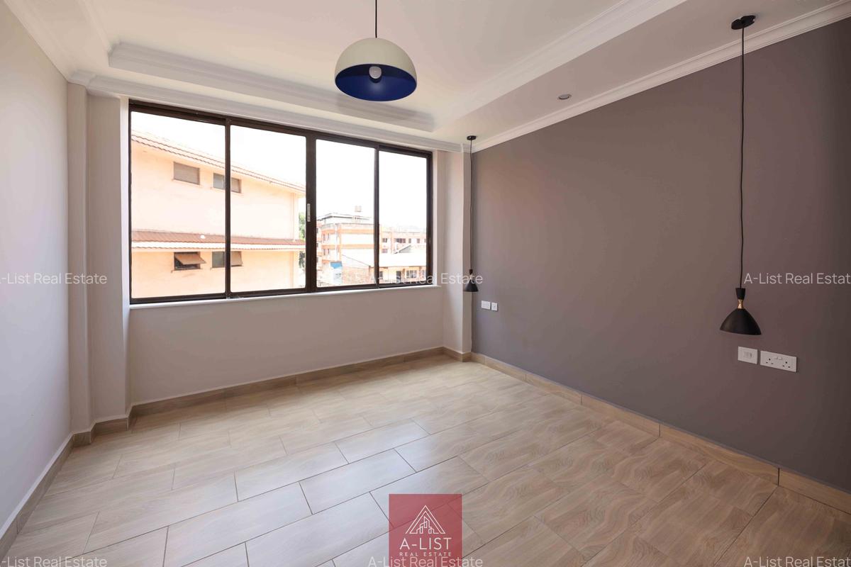 1 Bed Apartment with En Suite at Lantana Road - 13
