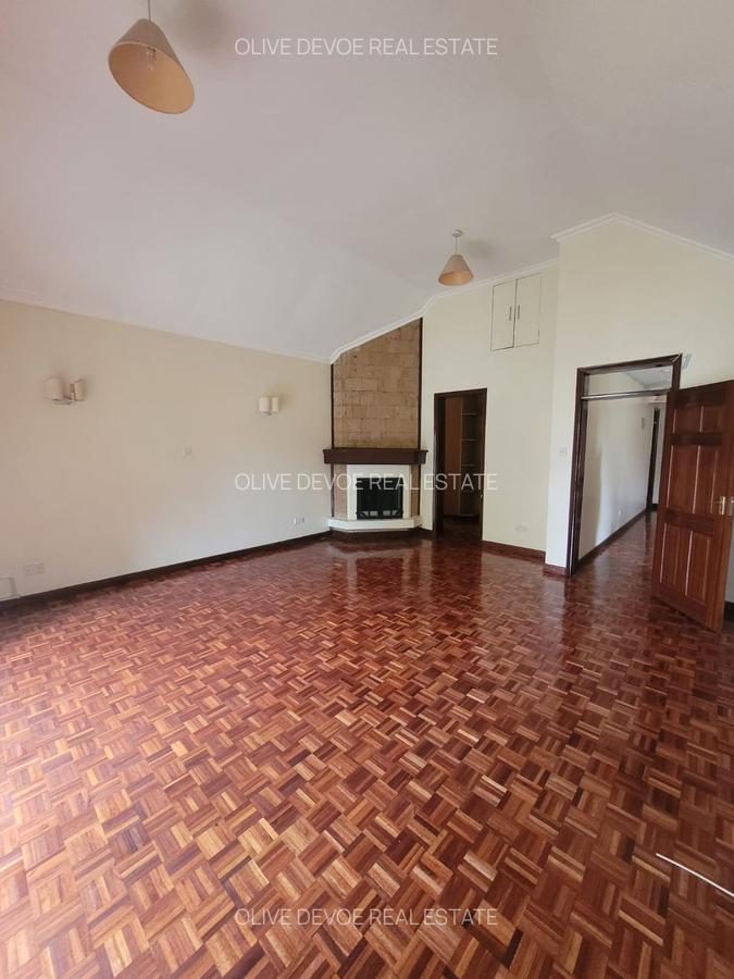 6 Bed Townhouse with En Suite in Lavington - 17