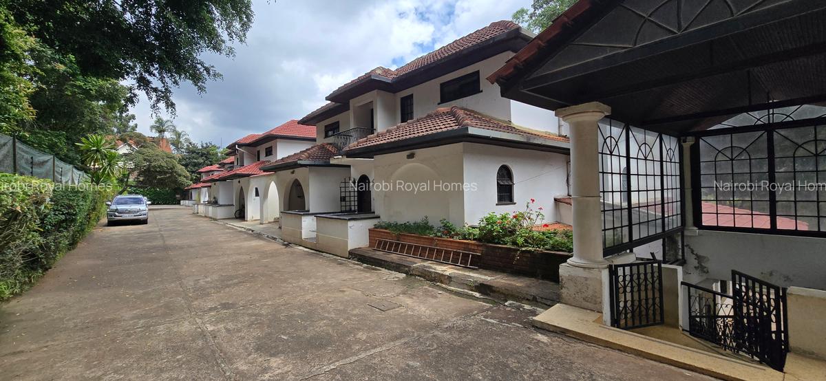 4 Bed Townhouse with En Suite at Riverside Drive - 13