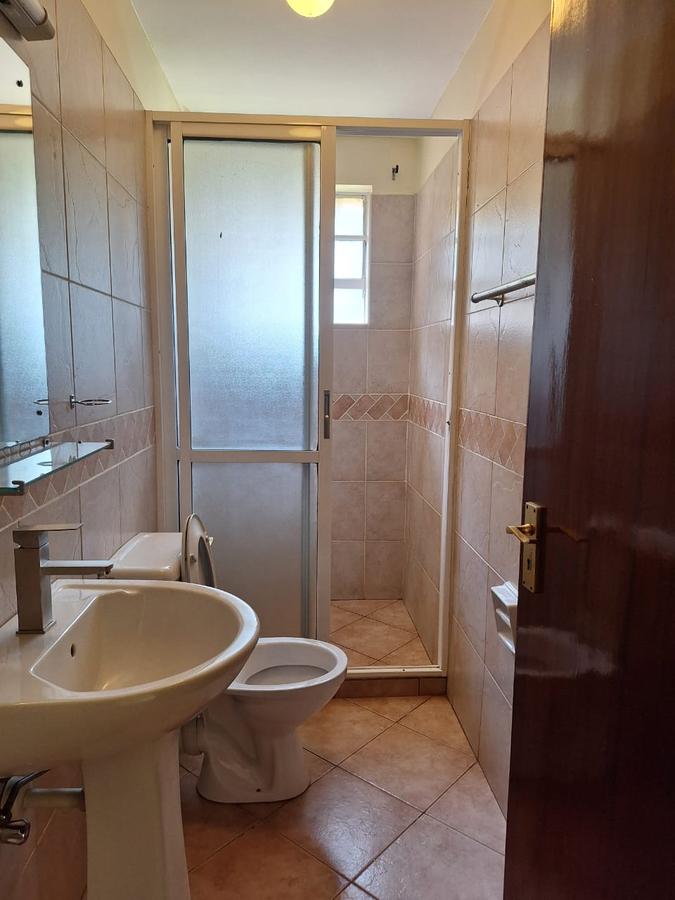 4 Bed House with En Suite in Runda - 18