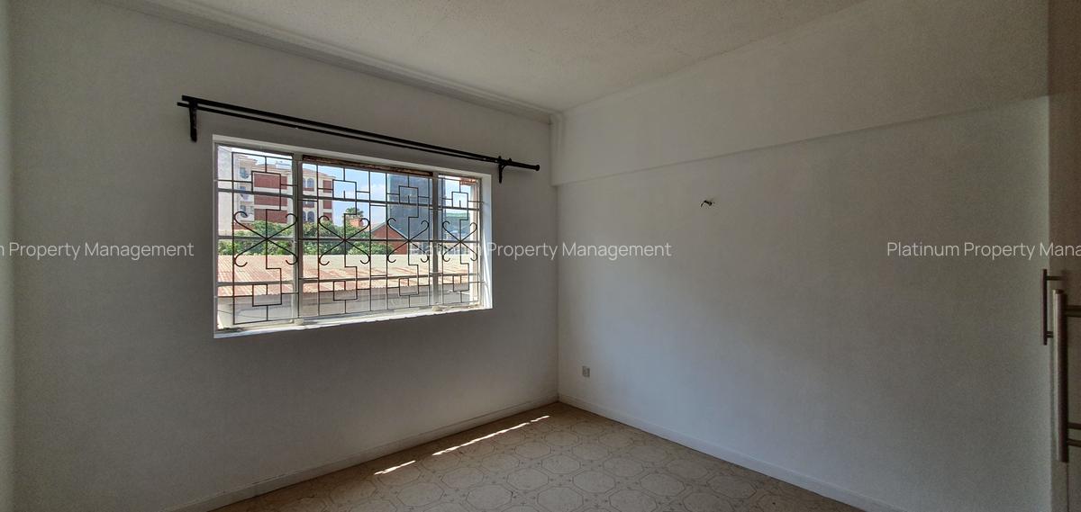 3 Bed Apartment with En Suite at Forest Lane - 7