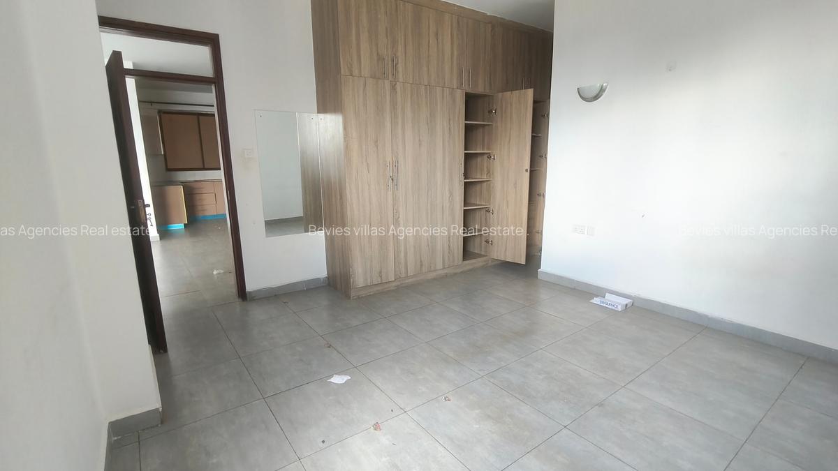 Serviced 3 Bed Apartment with Backup Generator at Parklands - 4