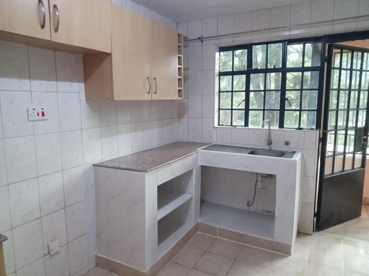 Serviced 2 Bed Apartment with En Suite at Magadi Road - 9