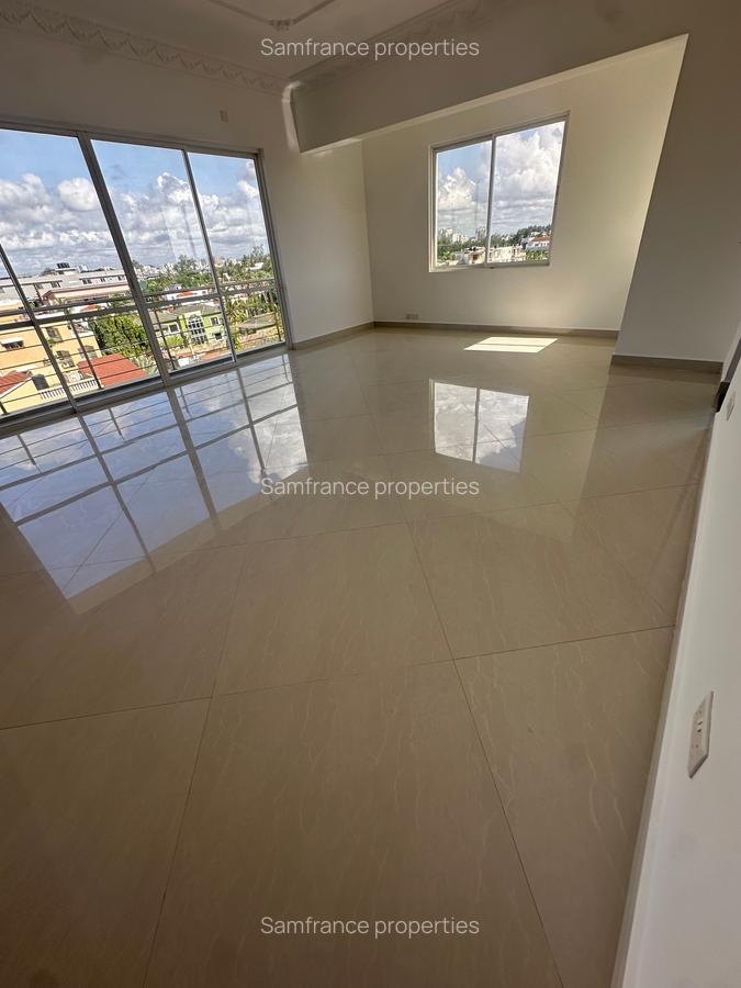 3 Bed Apartment with En Suite at Kenyatta Road - 11