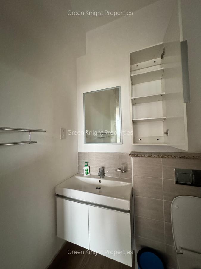 Serviced 2 Bed Apartment with En Suite in Westlands Area - 10