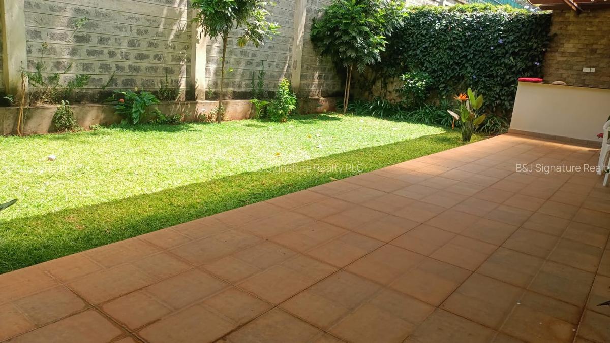 4 Bed Villa with En Suite in Westlands Area - 2