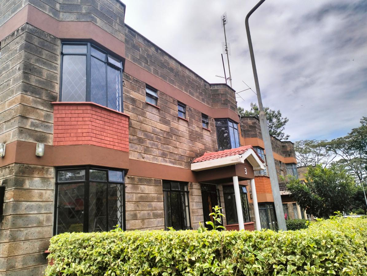 4 Bed Townhouse with En Suite in Lavington - 1