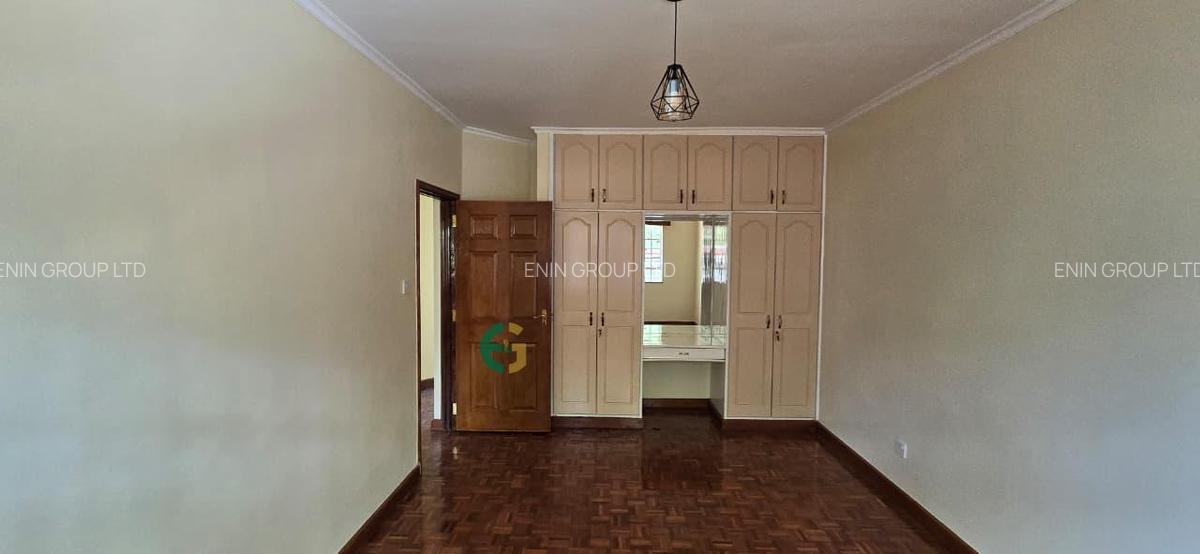 4 Bed Townhouse with En Suite in Lavington - 17