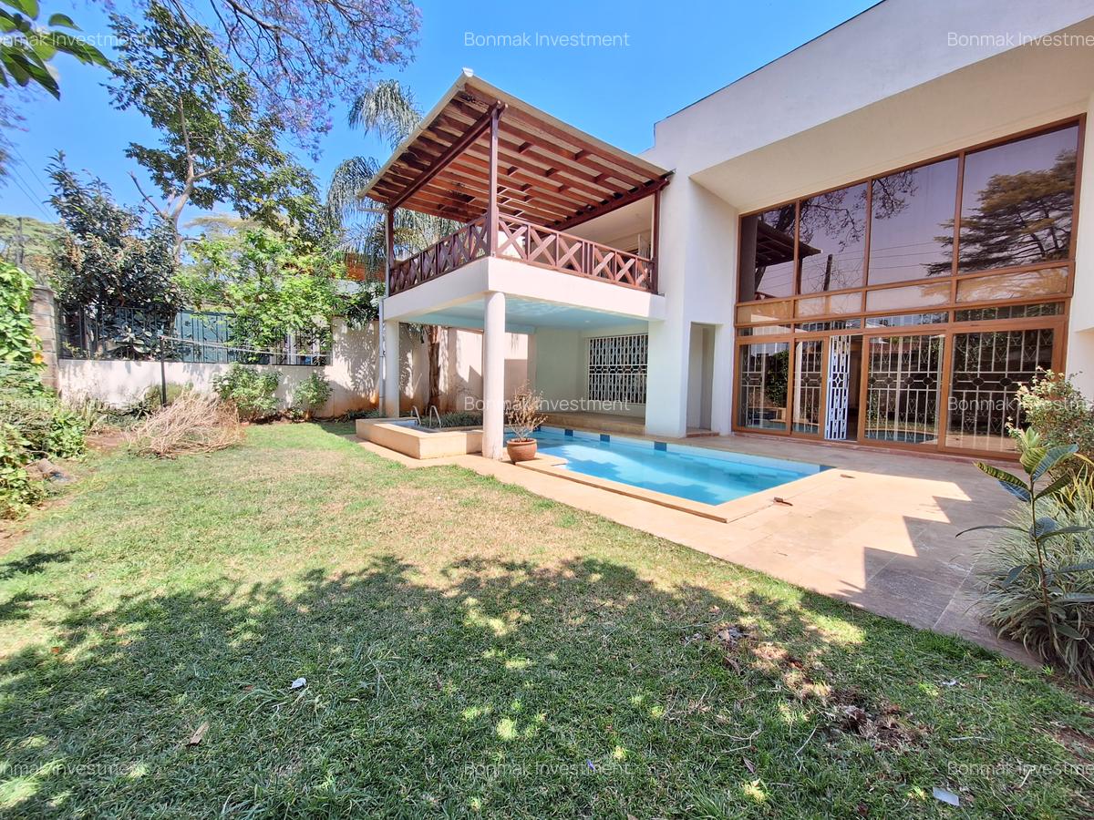 5 Bed Townhouse with En Suite at Lavington Green - 2