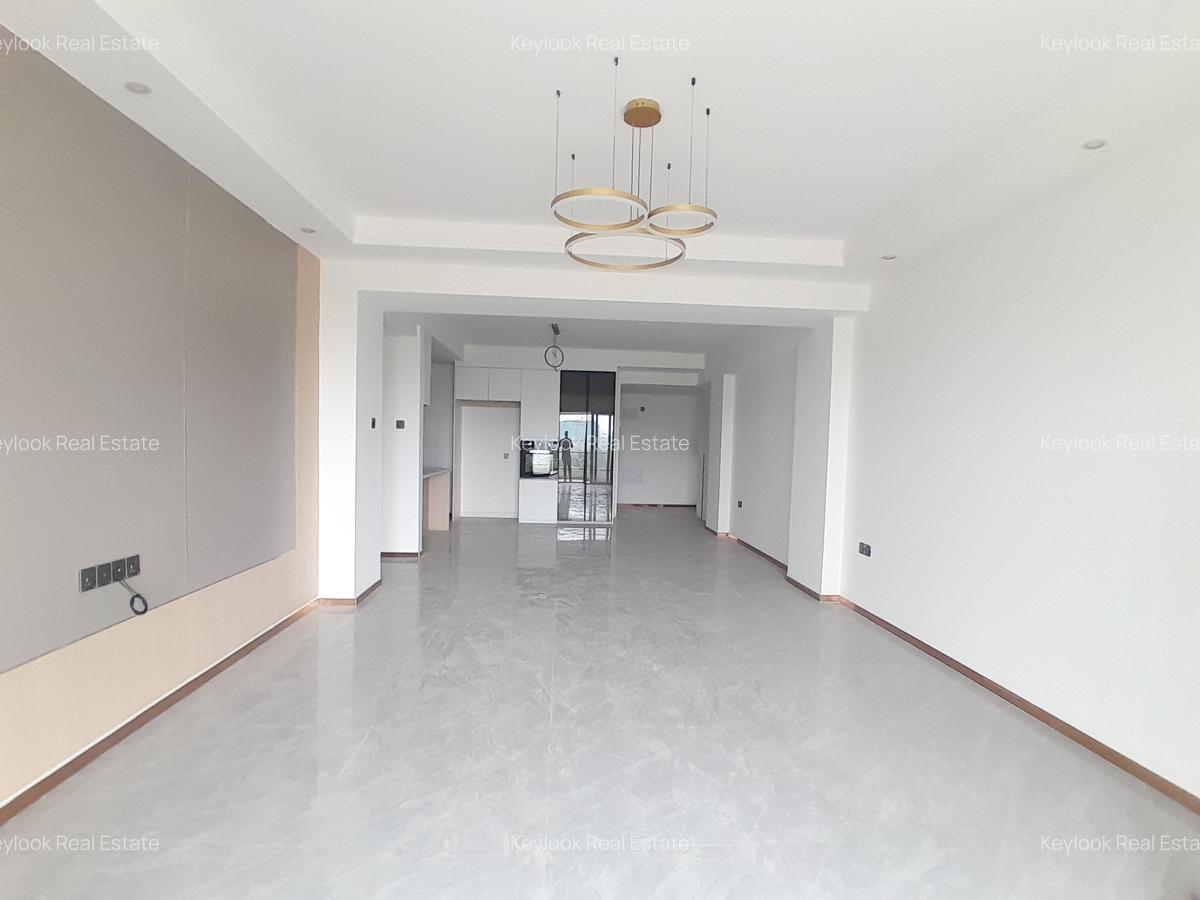 3 Bed Apartment with En Suite at Riverside Drive - 1
