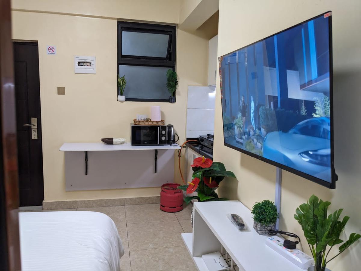 Serviced Studio Apartment with En Suite at Oloitoktok Rd - 5