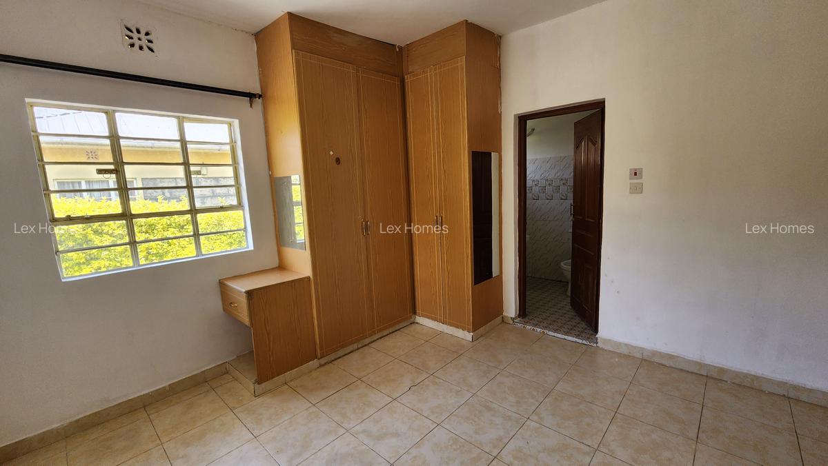 3 Bed House with En Suite at Rimpa Road - 15