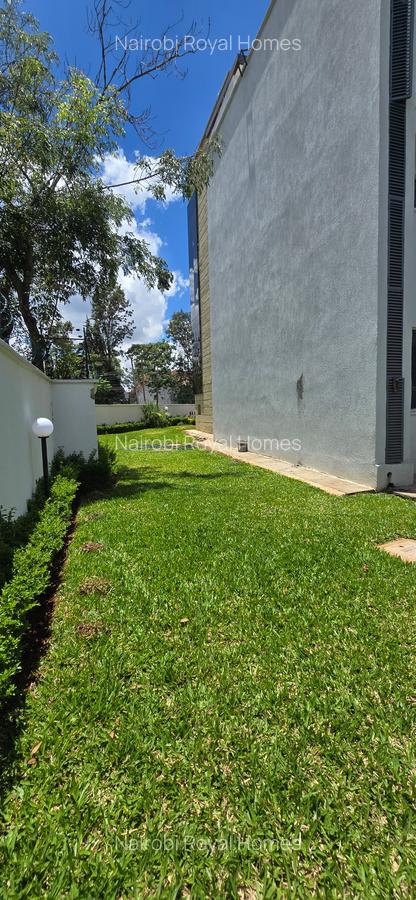 5 Bed Townhouse with En Suite at Lavington Green - 9