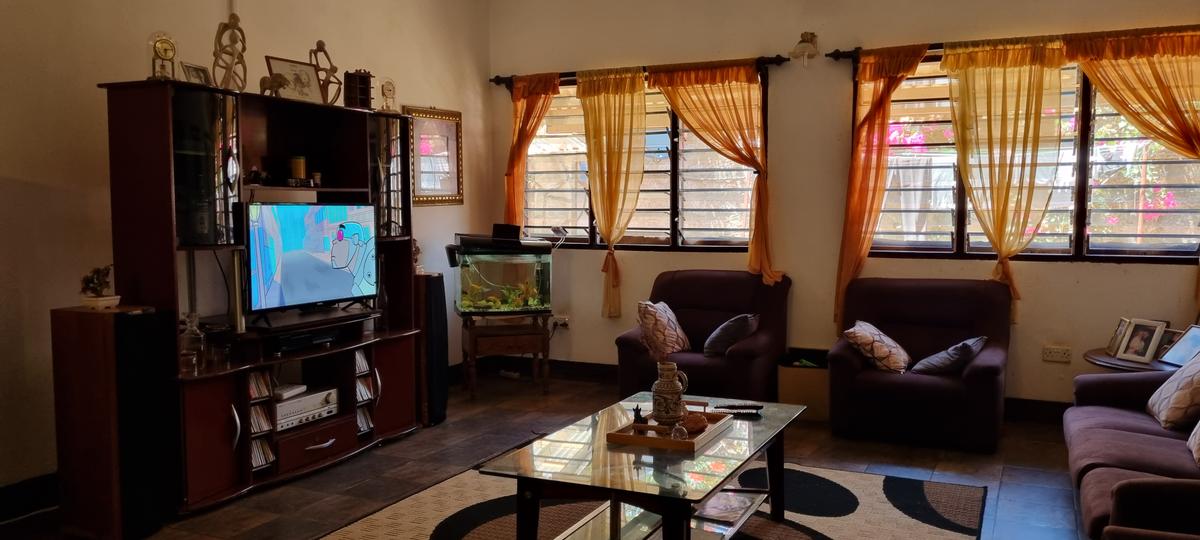 3 Bed House with En Suite at Jumba Ruins - 6