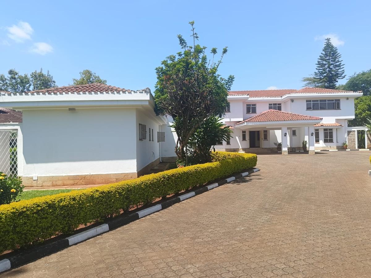 5 Bed House with En Suite at Runda - 4