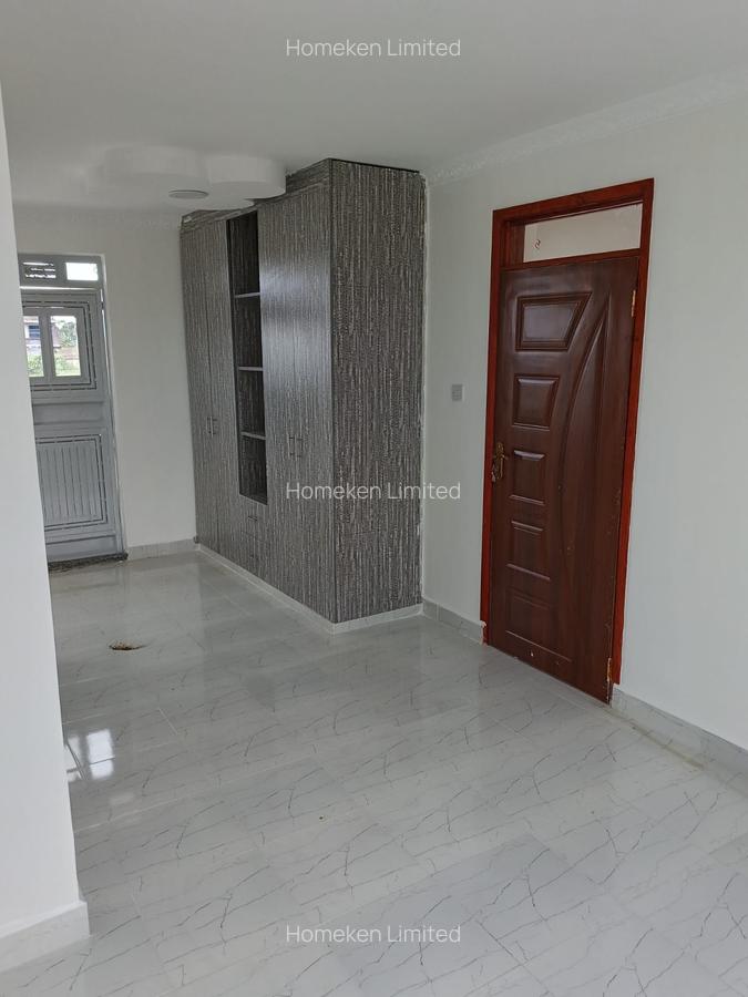 4 Bed House with En Suite at Luxurious 4 Bedrooms Maisonette - 9