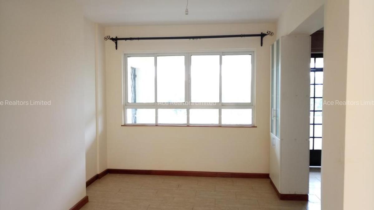 3 Bed Apartment with En Suite at City Park - 2