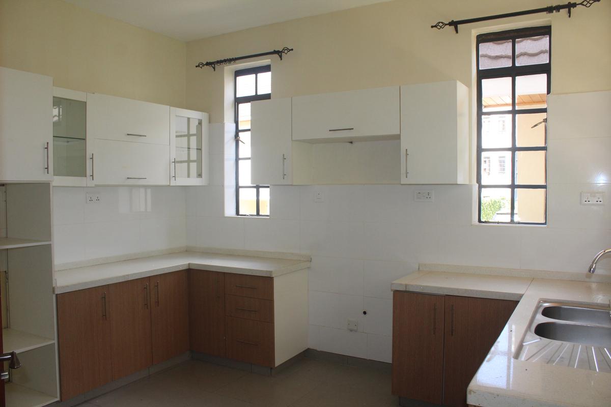 4 Bed Villa with En Suite in Kiambu Road - 14