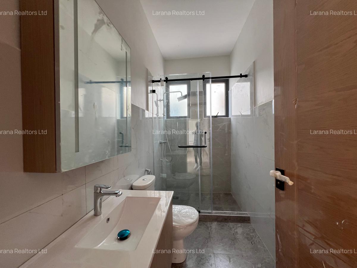 6 Bed Townhouse with En Suite in Lavington - 16