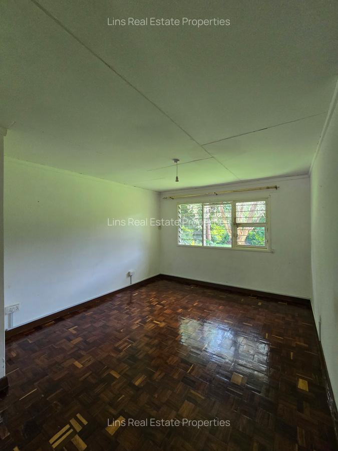 4 Bed House with En Suite in Loresho - 13
