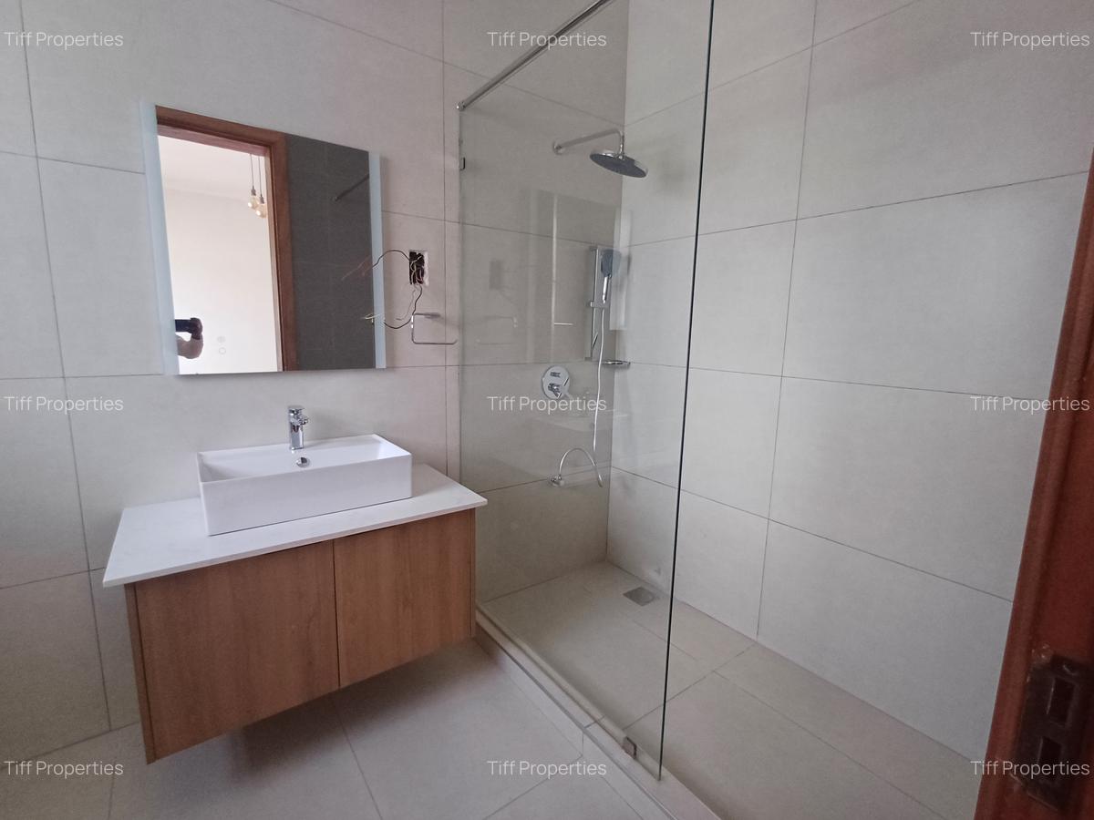 6 Bed Townhouse in Loresho - 17