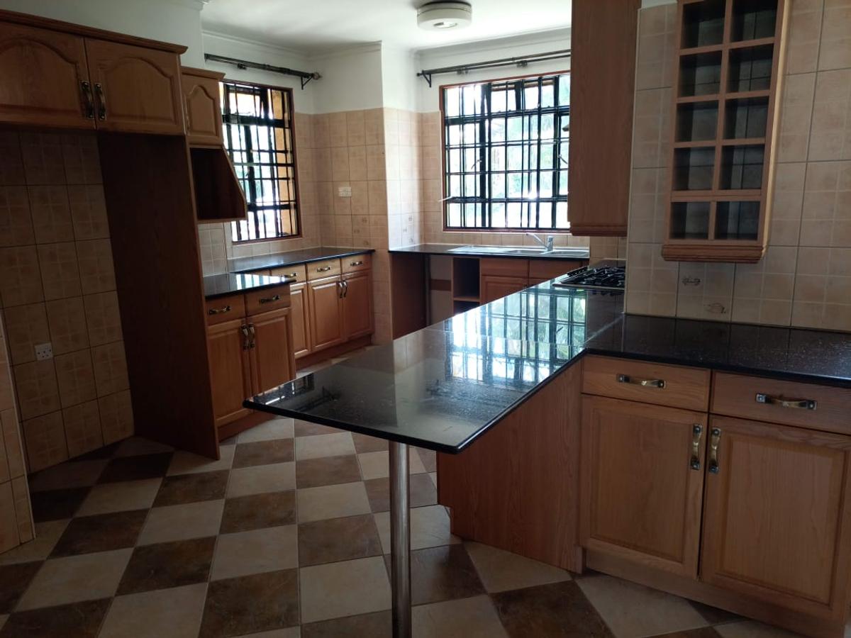 4 Bed Townhouse with En Suite at Runda - 6