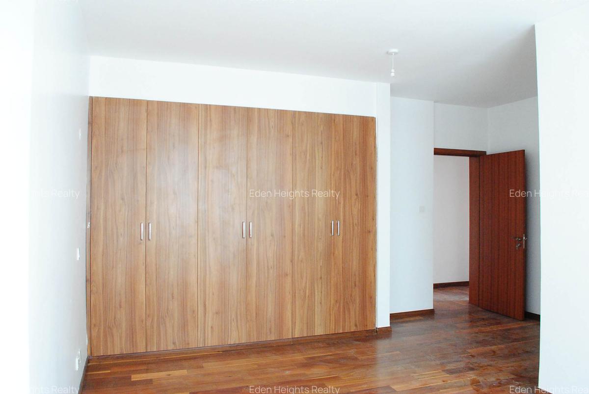 3 Bed Apartment with En Suite in Kilimani - 6