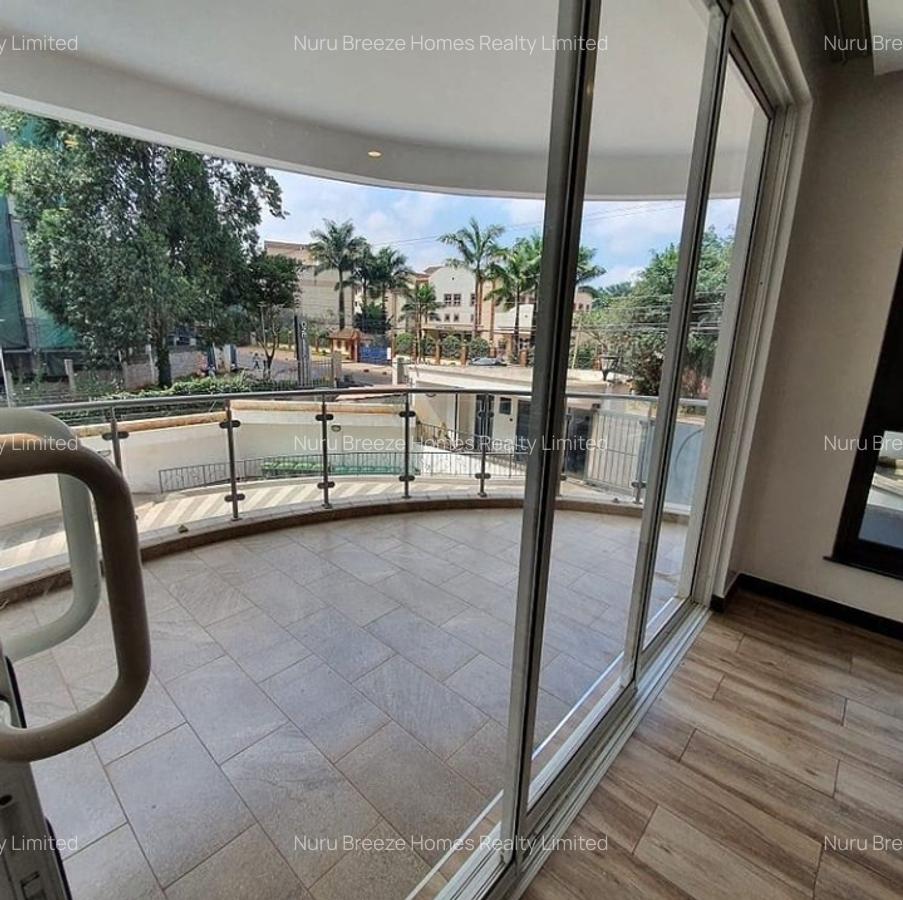 4 Bed Apartment with En Suite in General Mathenge - 9