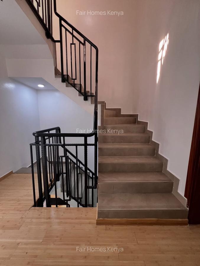 6 Bed Townhouse with En Suite at Kabasiran Avenue - 11