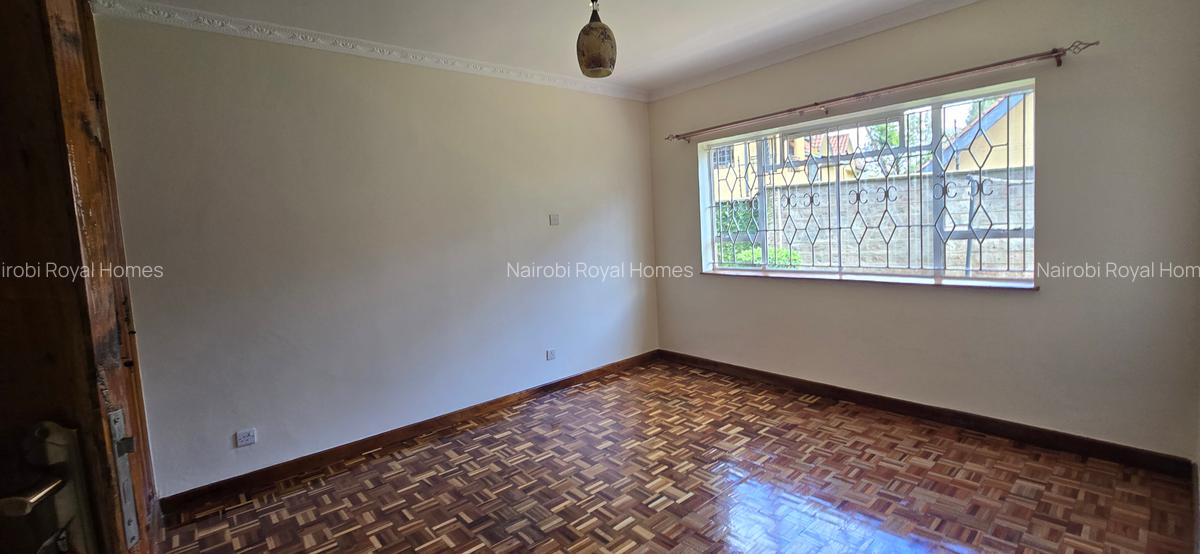 6 Bed House with En Suite at Loresho Road - 17