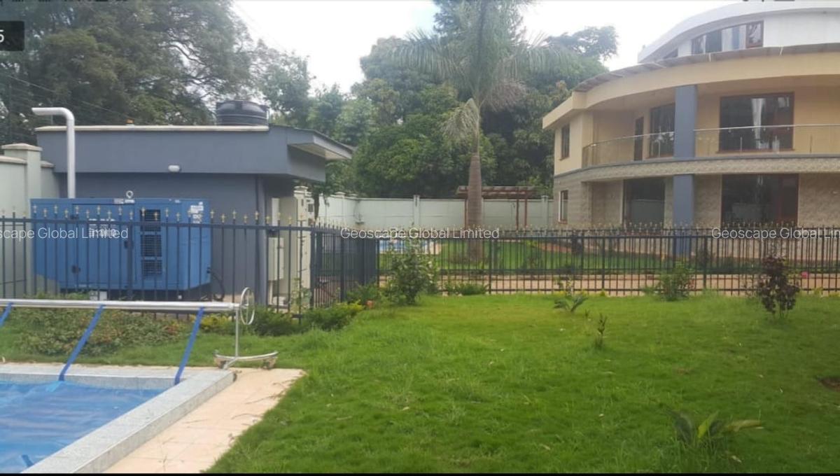 5 Bed Villa with En Suite in Runda - 6